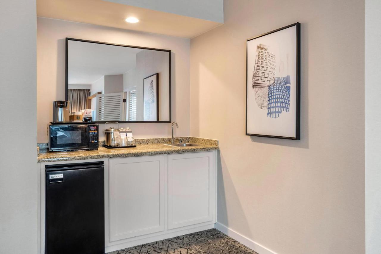 Sheraton Suites Wilmington Downtown Exteriör bild