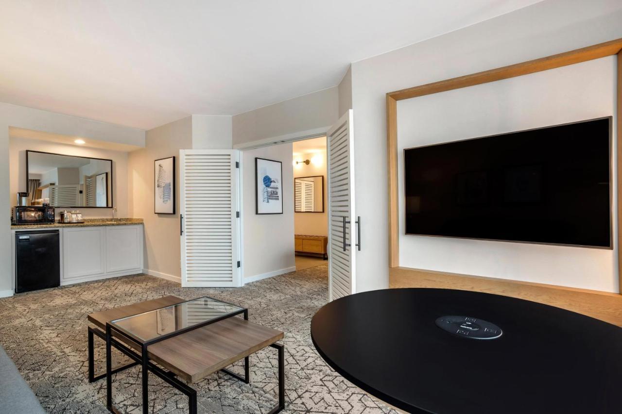 Sheraton Suites Wilmington Downtown Exteriör bild