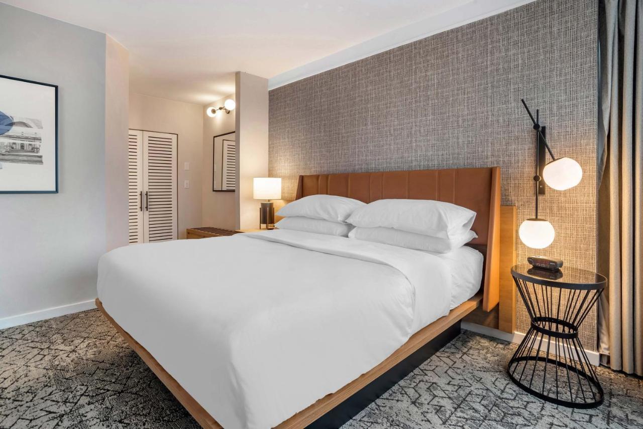 Sheraton Suites Wilmington Downtown Exteriör bild