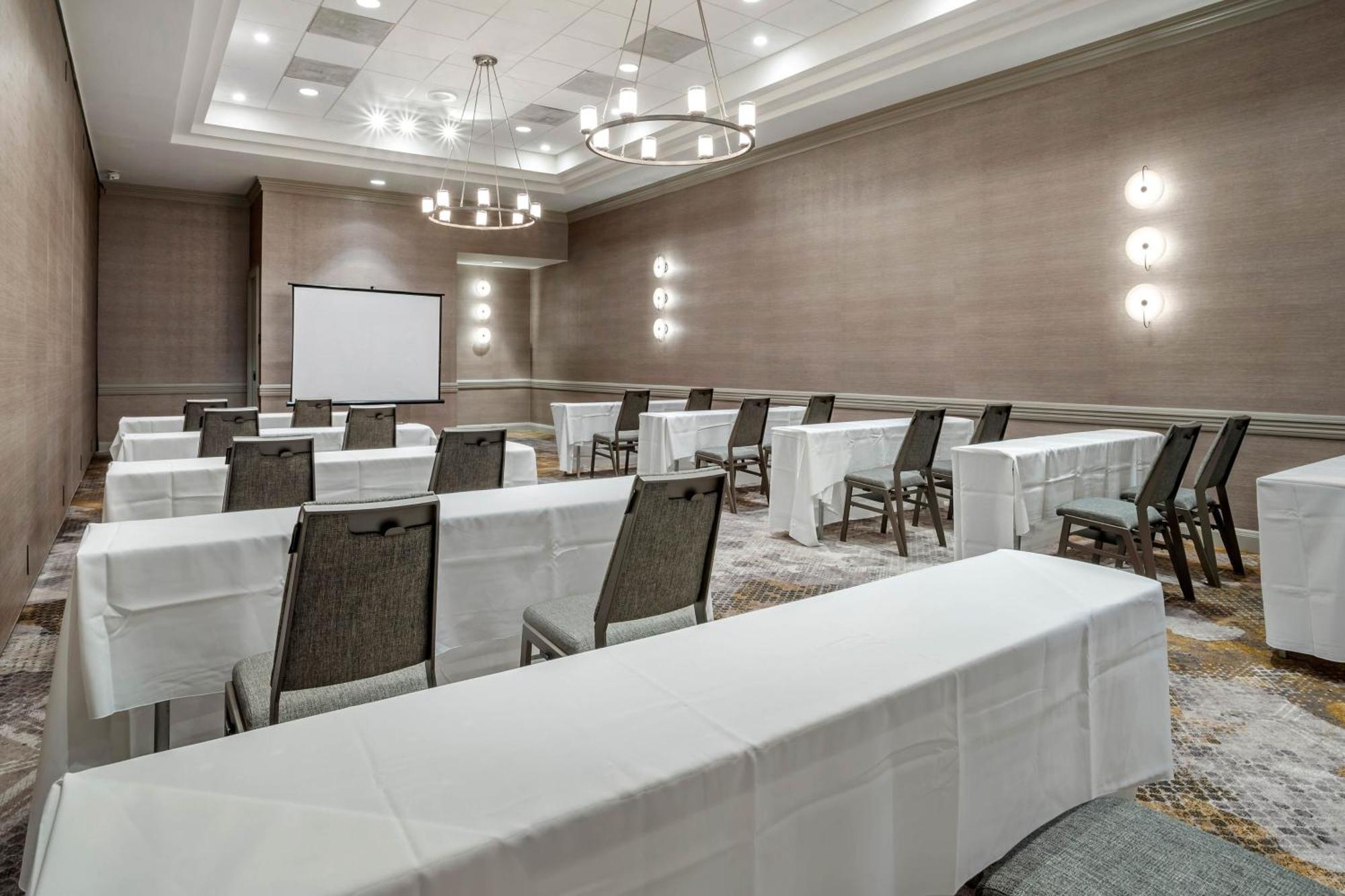 Sheraton Suites Wilmington Downtown Exteriör bild