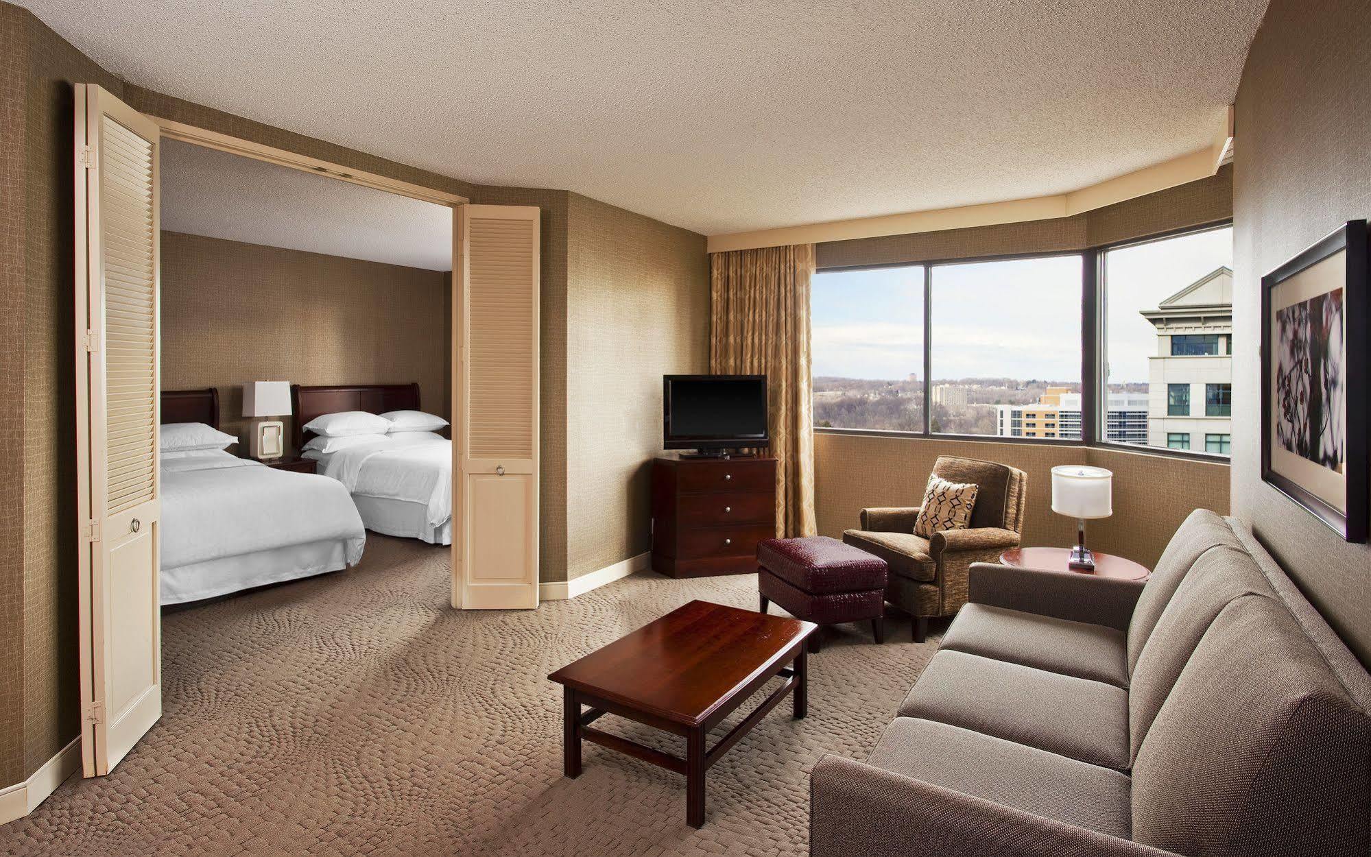 Sheraton Suites Wilmington Downtown Exteriör bild